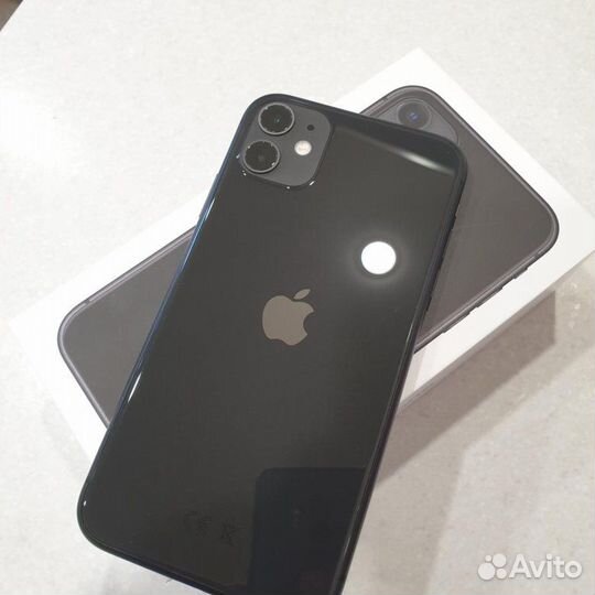 Телефон iPhone 11