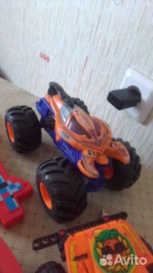 Monster truck