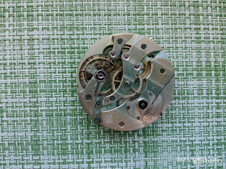 Часы старинные, механизмы