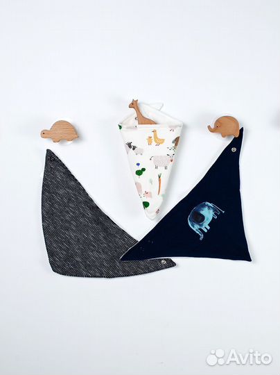 Слюнявчик для мальчика Kiabi и другие