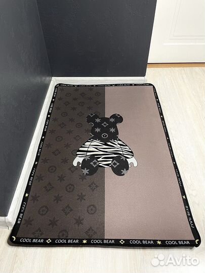 Ковер bearbrick