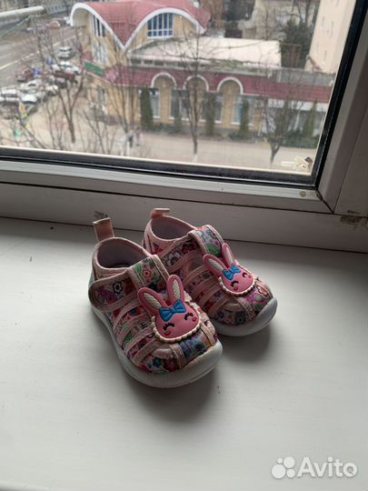 Сандалии для девочки