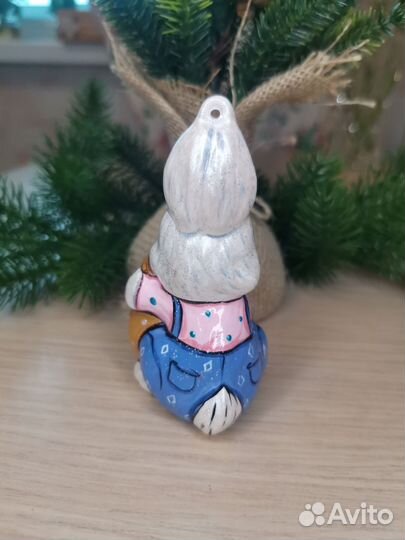 Елочные игрушки из фарфора