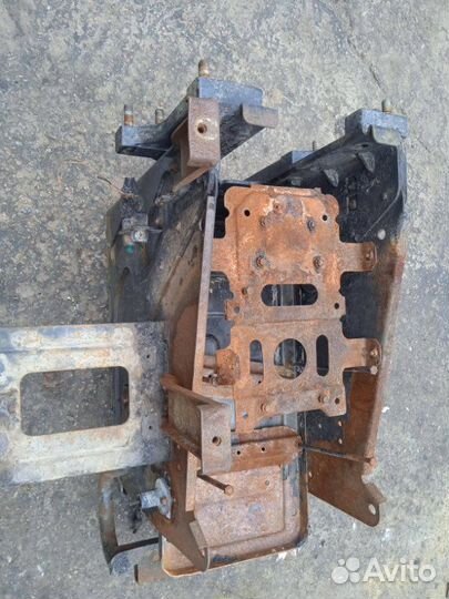 Короб аккумулятора Foton Auman седельный тягач