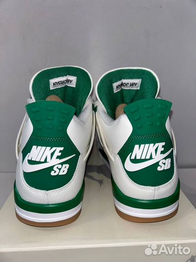 Nike SB x Jordan Air Jordan 4 - «Pine Green»