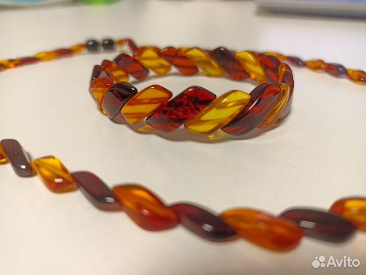 Янтарные бусы и браслет