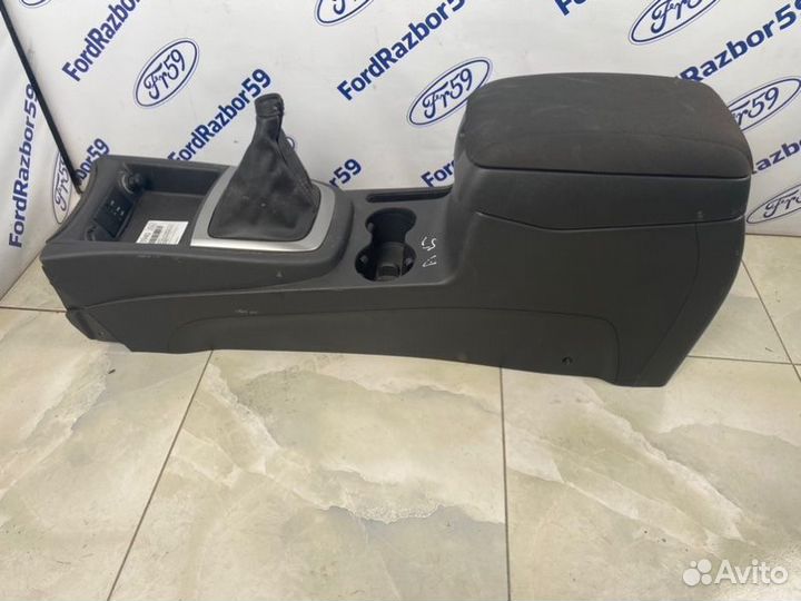 Подлокотник Hyundai Santa Fe CM 2.2 (D4HB) 2010