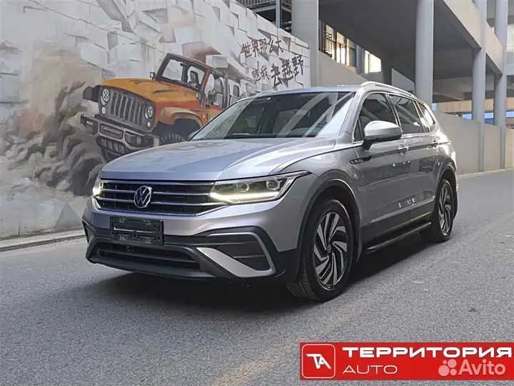 Volkswagen Tiguan L 2.0 AMT, 2022, 42 000 км