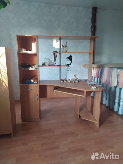 Компьютерный стол