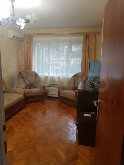 2-к. квартира, 55 м², 2/5 эт.