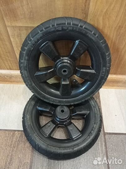 Колёса б/у для коляски