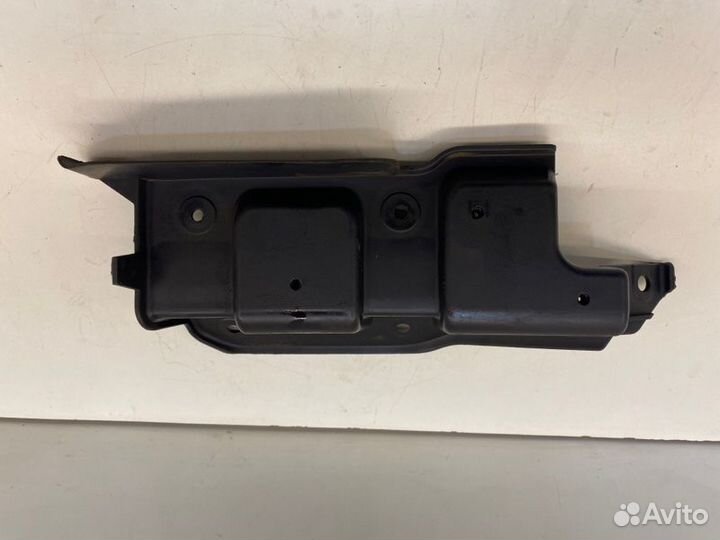 Крепление бампера правое Audi A6 C6 2.0 2008