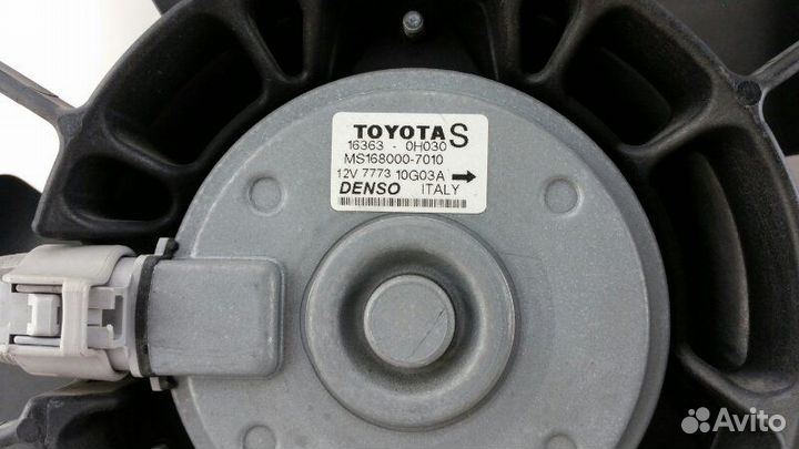 Диффузор радиатора Toyota Avensis AZT250 2004