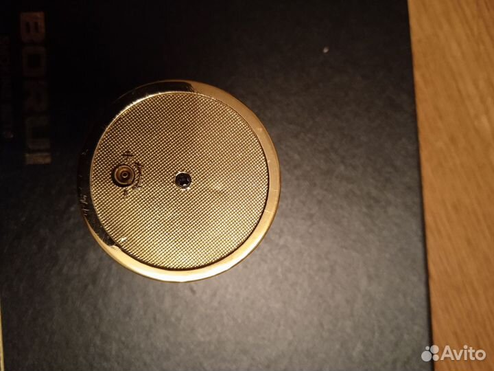 Зажигалка и пепельница