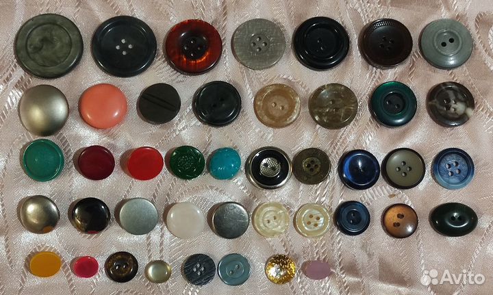 Пуговицы 422 шт обмен на шерсть или книги