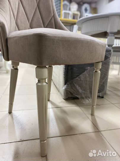 Стулья Сурены