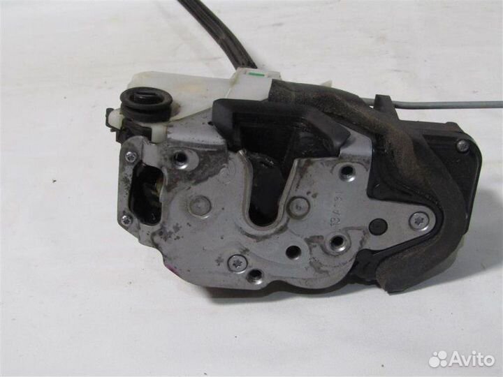 Замок двери задний правый Chevrolet Cruze седан