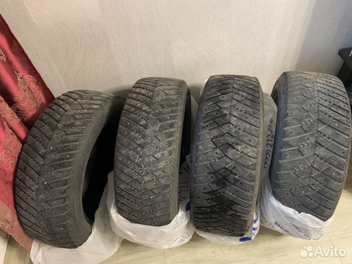 Goodyear UltraGrip Ice Arctic SUV 225/60 R17 103T