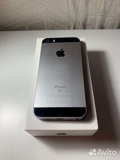 iPhone SE, 32 ГБ