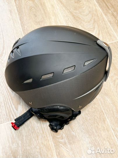 Шлем горнолыжный