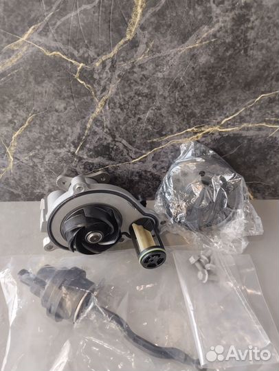 Помпа BMW B48 F20 F22 F33 F38 G12 11518638026