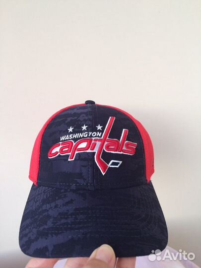 Бейсболка новая