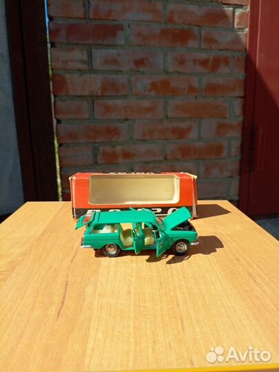 Модель газ-24-02 1:43 СССР