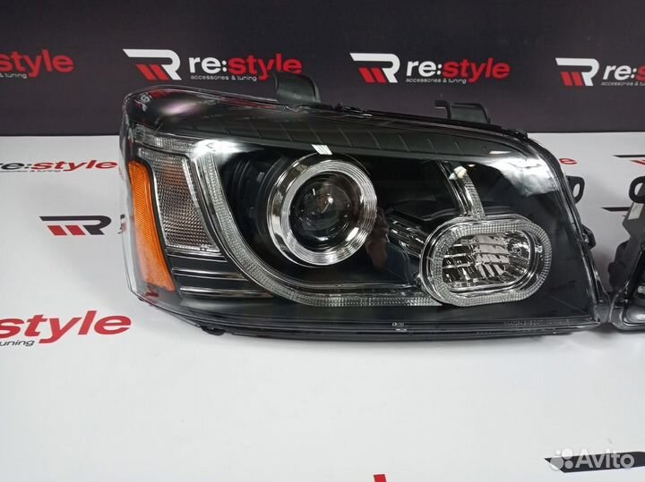 Фары Toyota Kluger XU20/Highlander XU20 S2208