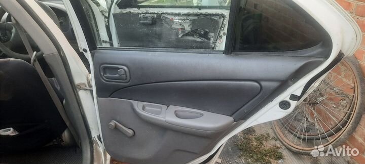 Nissan Sunny 1.5 AT, 1999, 400 000 км