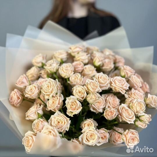 Охапка кустовых роз