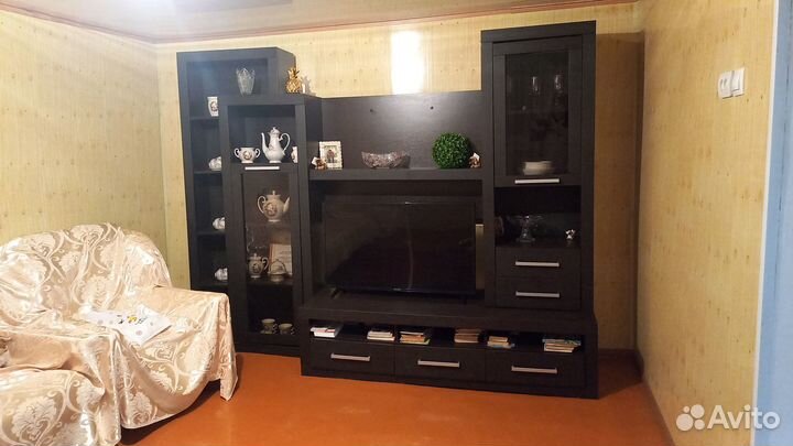 Продается стенка в гостиную