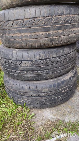 Bridgestone Playz PZ-1 215/55 R17 V