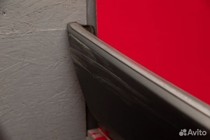 Бампер задний Mercedes E200 W124 M102 1990