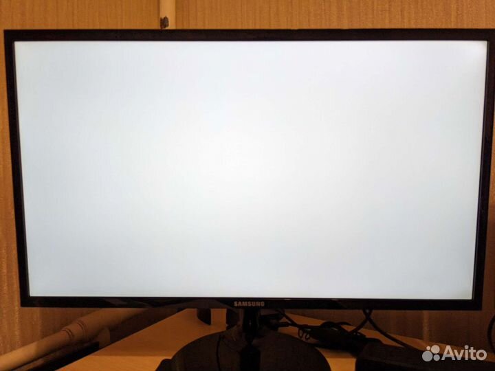 Монитор Samsung 24 дюйма