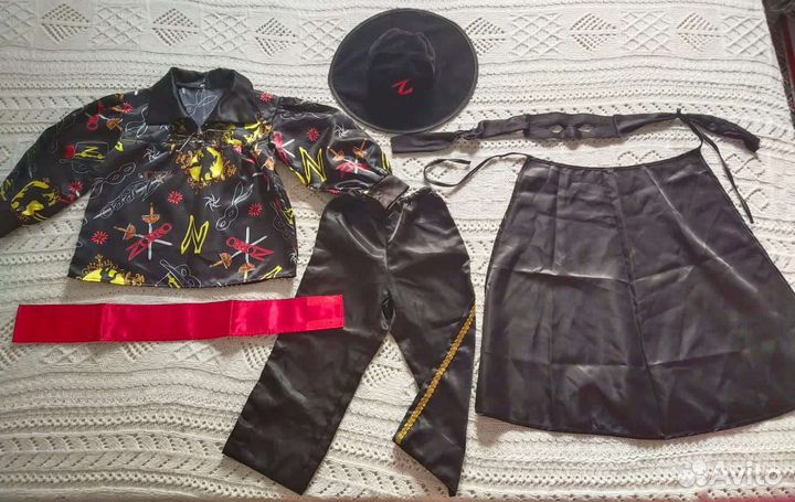 Новогодний костюм 30 размер