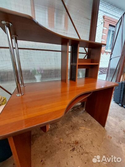 Компьютерный стол