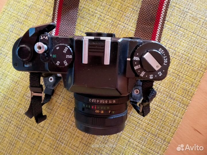 Пленочный фотоаппарат зенит