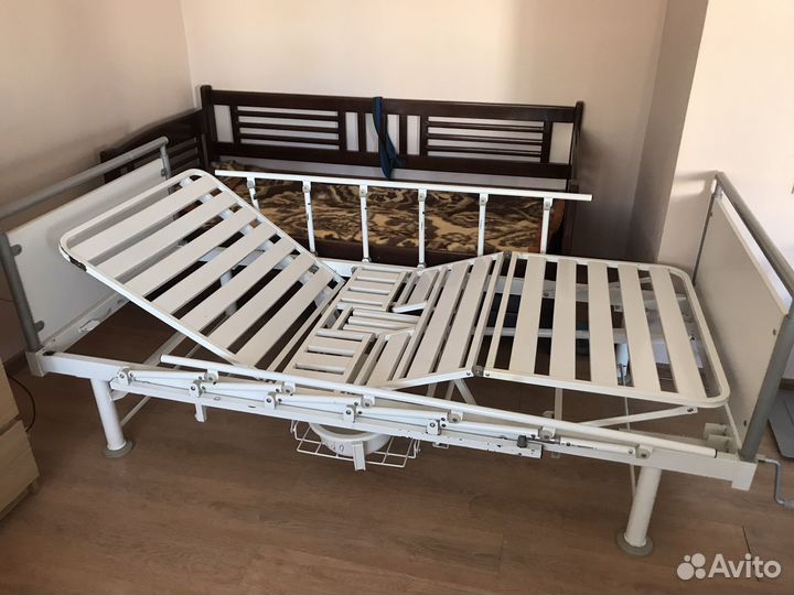 Медицинская кровать для лежачих больных бу