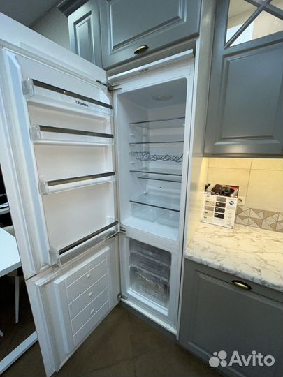 Холодильник новый