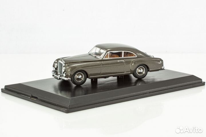 Модель автомобиля Bentley S1 Oxford