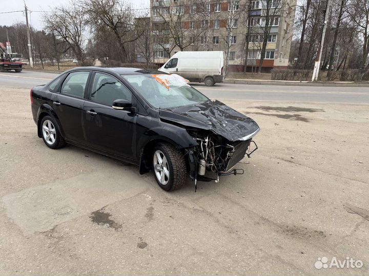 Ford Focus 1.6 AT, 2010, битый, 170 000 км