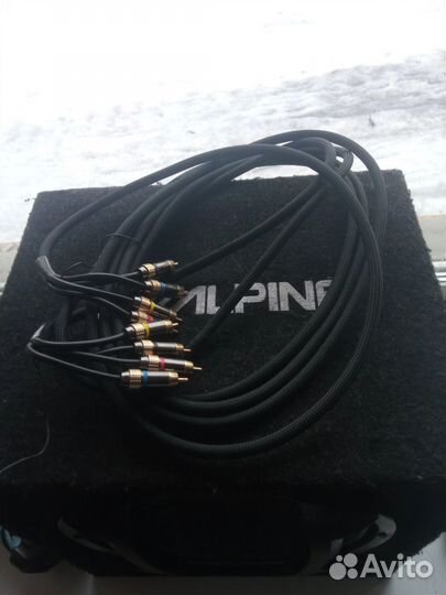 Сабвуфер для машины