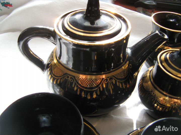 Сервиз чайно-кофейный из фарфора