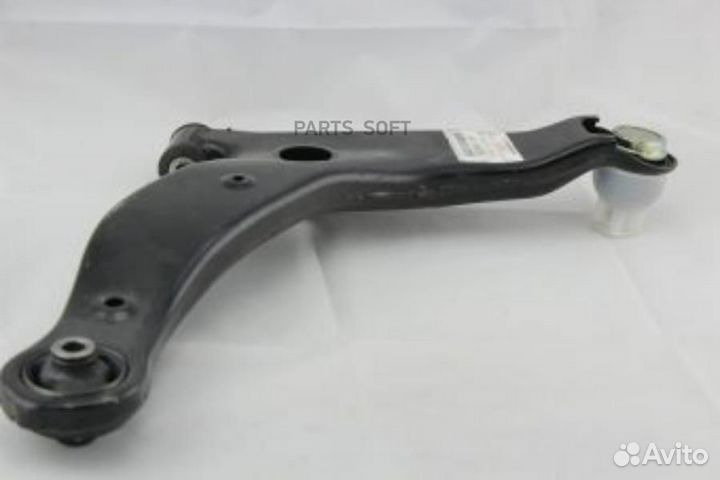 Mitsubishi 4013A235 рычаг передней подвески В сбор