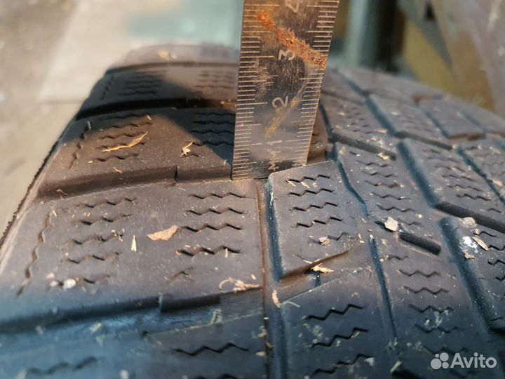 Goodyear Ice Navi 6 215/60 R17 96