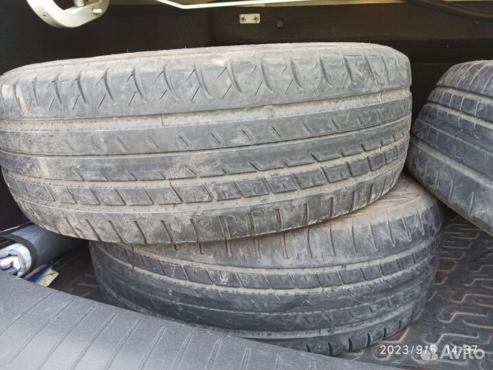 Viatti Strada Asimmetrico V-130 195/65 R15