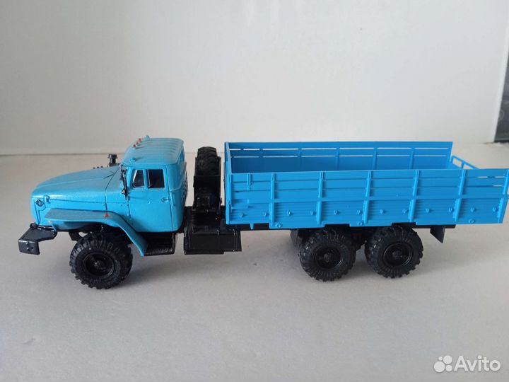 Урал модель в 1-43 масштабе