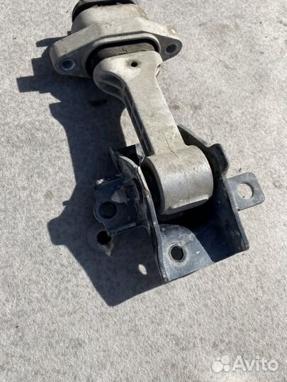 Опора двигателя Kia Rio (QB) III (2011–2015)