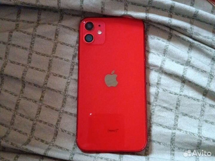 Телефон iPhone 11