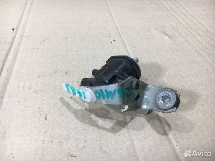 Вакуумный клапан Toyota Isis I рестайлинг (2009—2018)